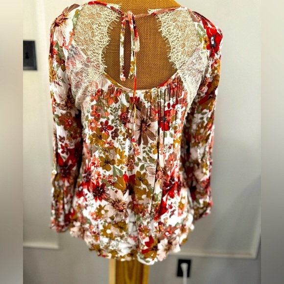 Entro Floral Lace Women's Top Tie neck Size Small - Picture 4 of 9